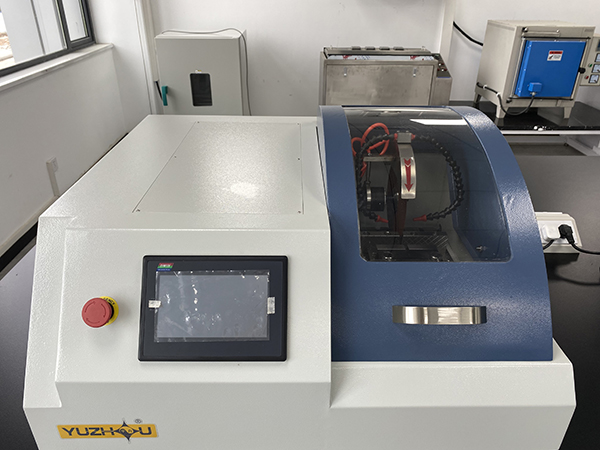 自动精密切割机